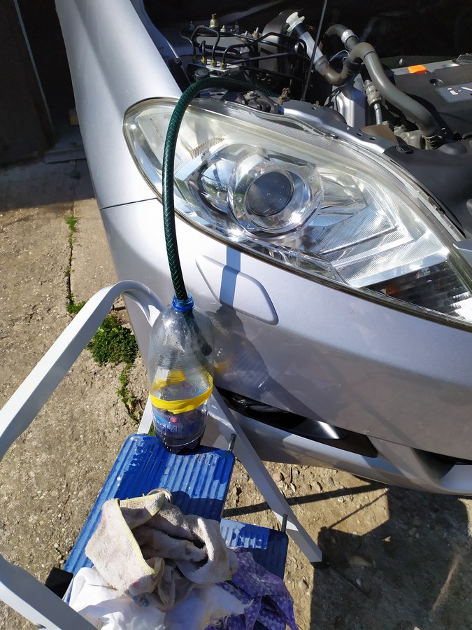Honda Accord, CRV, Civic, FRV power steering fluid replacement